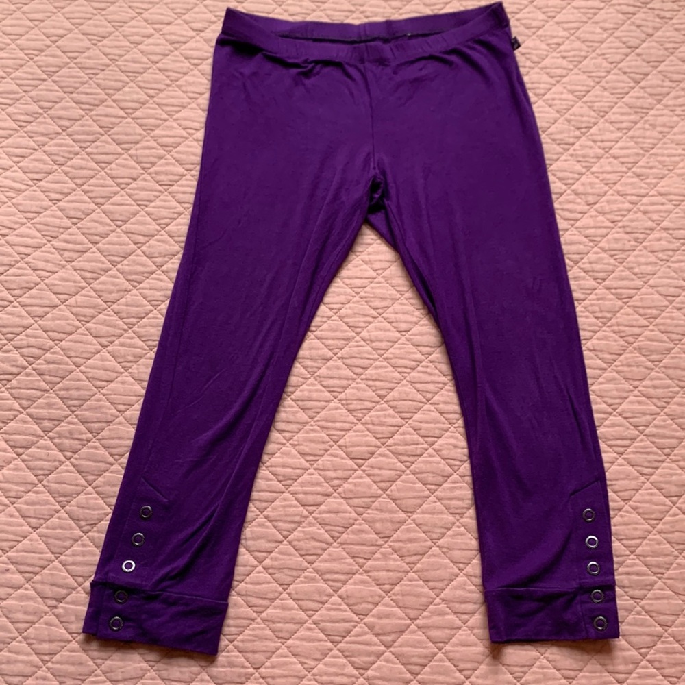 FOXY JEANS - Purple CAPRI leggings with snaps - Medium